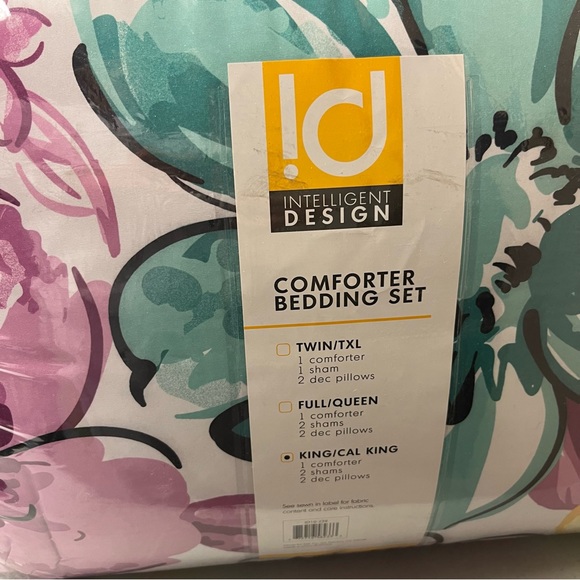 Intelligent Design Comforter & Bedding Set - Picture 6 of 7